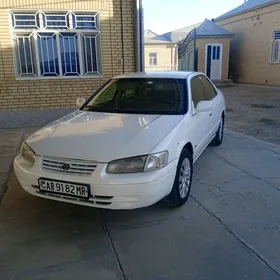 Toyota Camry 1999