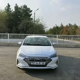 Hyundai Elantra 2020