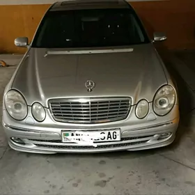 Mercedes-Benz E320 2005