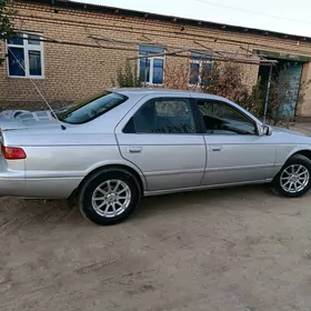 Toyota Camry 2000