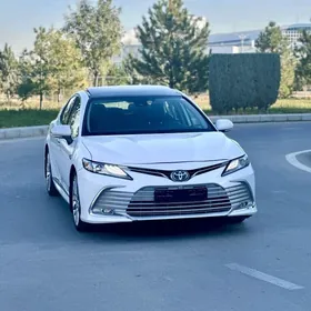 Toyota Camry 2020
