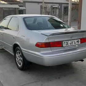 Toyota Camry 2000