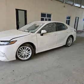Toyota Camry 2022