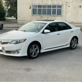 Toyota Camry 2013