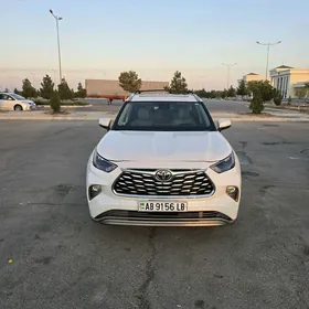 Toyota Highlander 2022