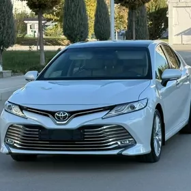 Toyota Camry 2020