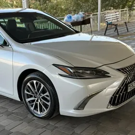Lexus ES 350 2022