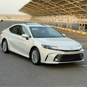 Toyota Camry 2025