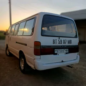 Toyota Hiace 1998