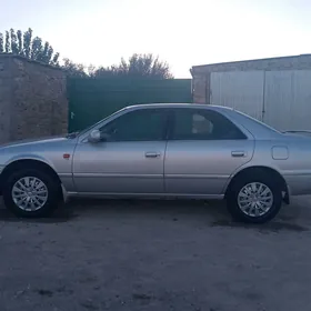 Toyota Camry 2000