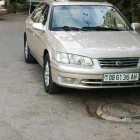 Toyota Camry 2000