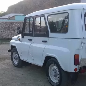 UAZ 469 2012