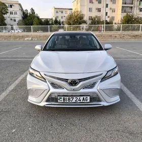 Toyota Camry 2022