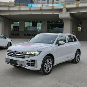 Volkswagen Touareg 2025
