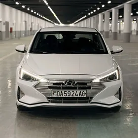 Hyundai Elantra 2020