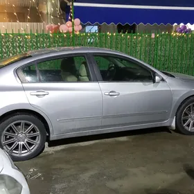Nissan Altima 2008