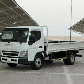 Mitsubishi Canter 2025