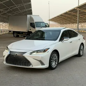 Lexus ES 350 2019