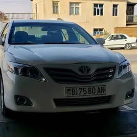 Toyota Camry 2010
