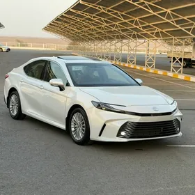 Toyota Camry 2025