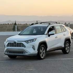 Toyota RAV4 2021