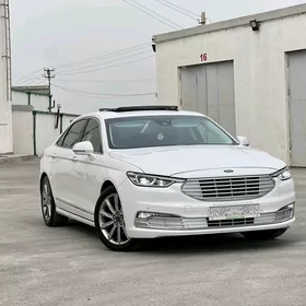 Ford Taurus 2019