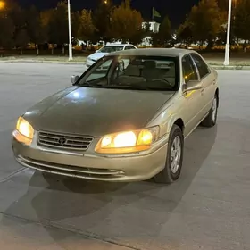 Toyota Camry 2000