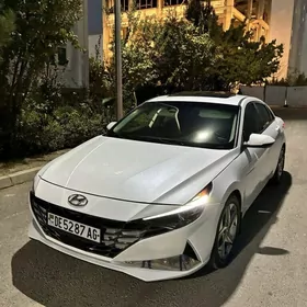 Hyundai Elantra 2021