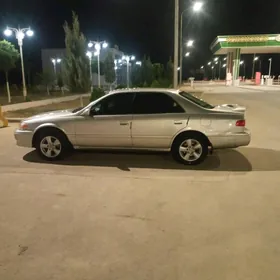 Toyota Camry 2000
