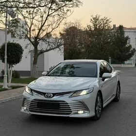Toyota Camry 2023