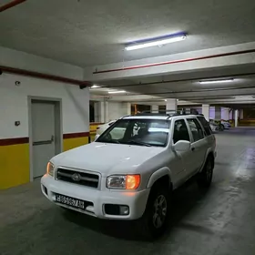 Nissan Pathfinder 2001