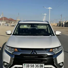 Mitsubishi Outlander 2022