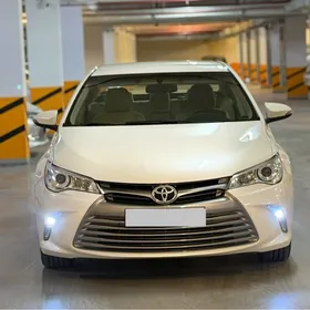 Toyota Camry 2016