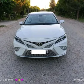 Toyota Camry 2019