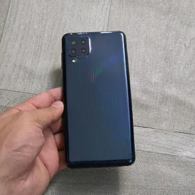 Samsung M32. 6/128. wetnam