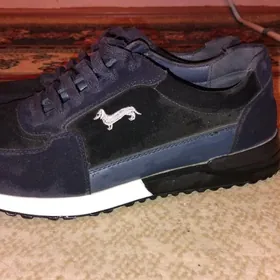 Красовки замшивые.