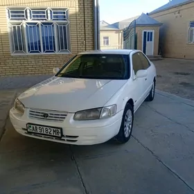 Toyota Camry 1999