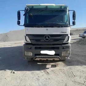 Mercedes-Benz ACTROS 3331 2013