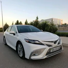 Toyota Camry 2020