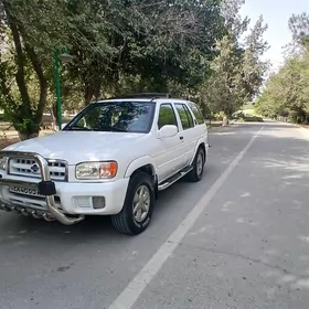 Nissan Pathfinder 2001