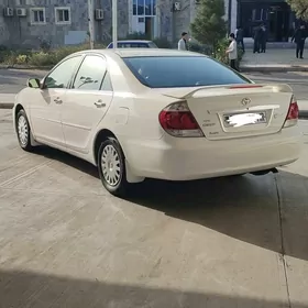 Toyota Camry 2004