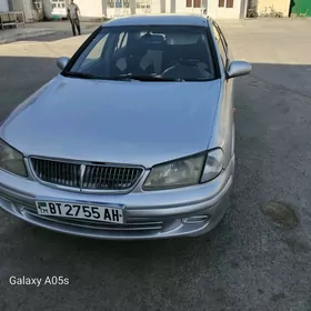 Nissan Sunny 2001