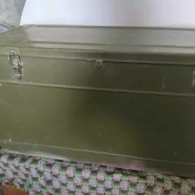 ящик железный