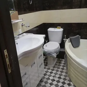 Mir 6  3 komnat 8 etaj