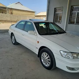 Toyota Camry 2000