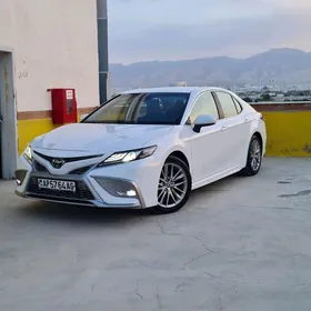 Toyota Camry 2021