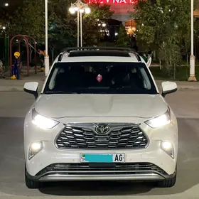 Toyota Highlander 2020