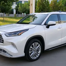 Toyota Highlander 2020