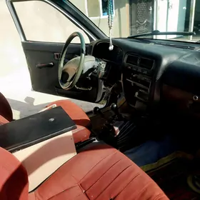 Nissan Pathfinder 1994