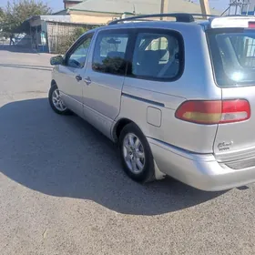 Toyota Sienna 2002